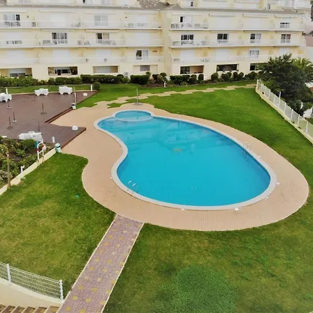 Apartamento Lovelystay - Sea View With Pool & Garden