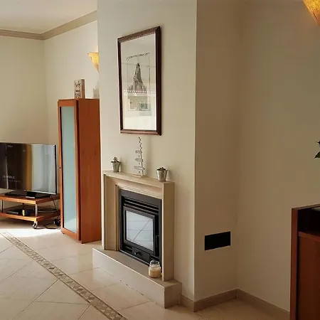 Apartment Lovelystay - Sea View With Pool & Garden
