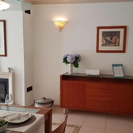 Lovelystay - Sea View With Pool & Garden Apartment Ericeira